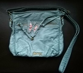 mantaray cross body bag